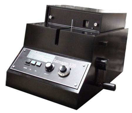  Magnetization Analyzer دستگاه مگنتیت آنالایزر Model :  Satmagan - 135