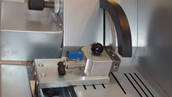 Automatic Vacuum Sample Holder for cutting